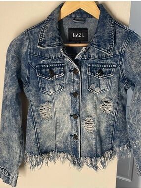 DAZL Distressed Acid-Wash Denim Jacket - Light Blue size S